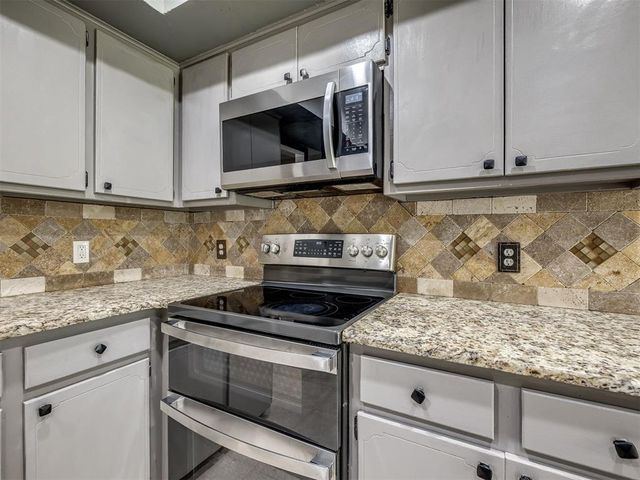 3904 Redbud Lane, Edmond, OK 73034