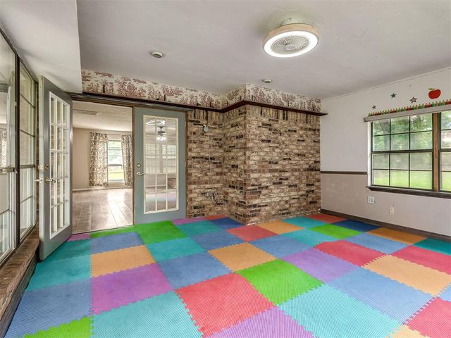 3904 Redbud Lane, Edmond, OK 73034