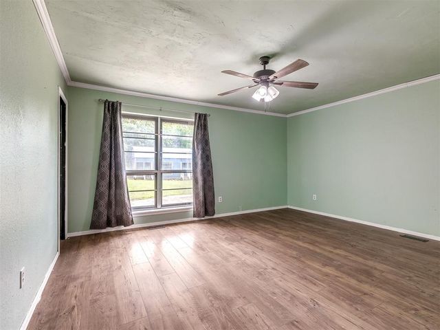 3904 Redbud Lane, Edmond, OK 73034