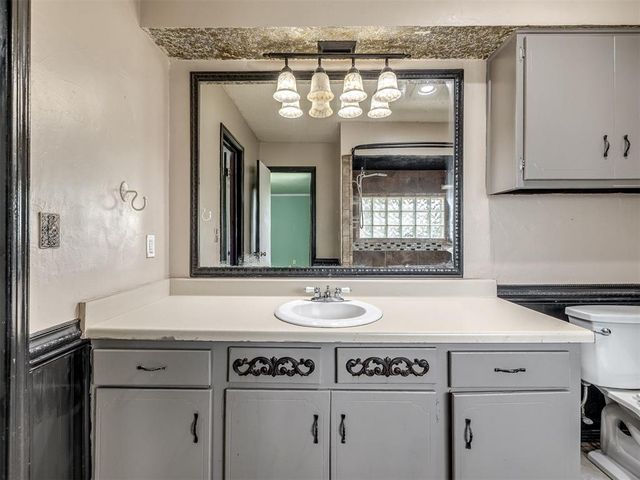3904 Redbud Lane, Edmond, OK 73034