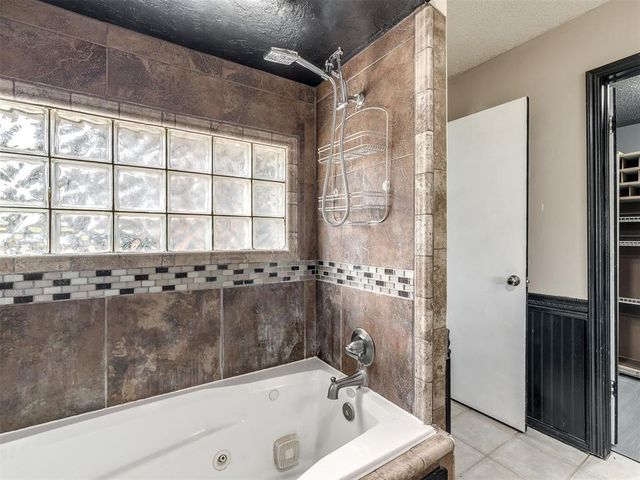 3904 Redbud Lane, Edmond, OK 73034