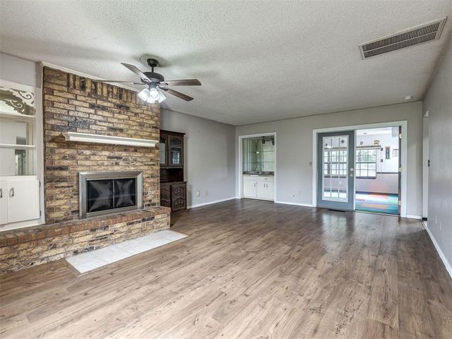 3904 Redbud Lane, Edmond, OK 73034