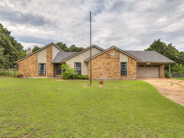 3904 Redbud Lane, Edmond, OK 73034