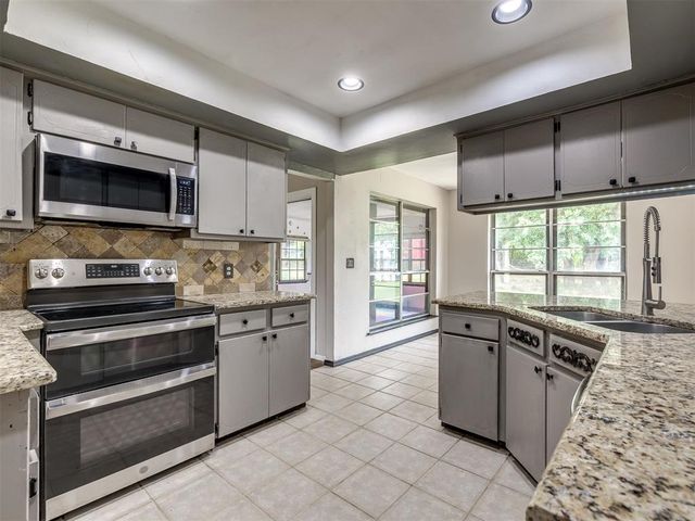 3904 Redbud Lane, Edmond, OK 73034
