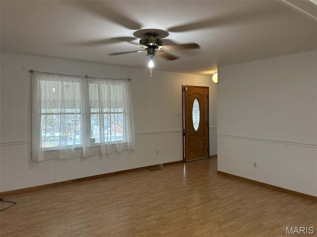 3958 Highway Nn, Pacific, MO 63069