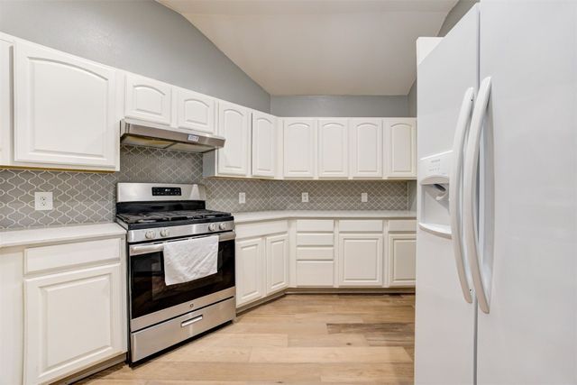 11125 Springhollow Court, Oklahoma City, OK 73120