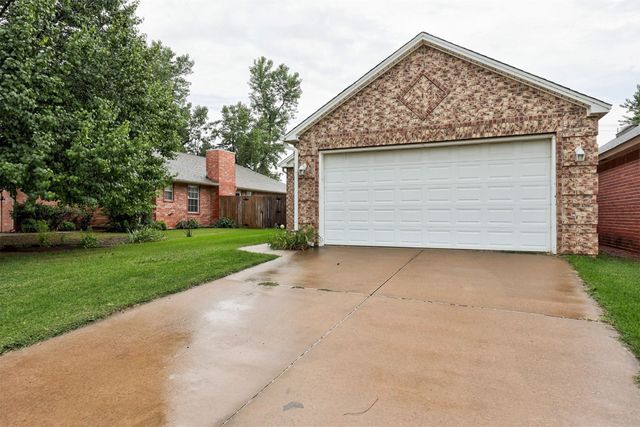 11125 Springhollow Court, Oklahoma City, OK 73120