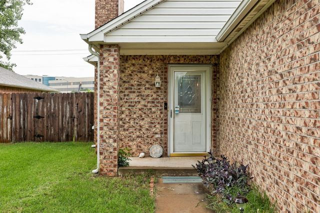 11125 Springhollow Court, Oklahoma City, OK 73120