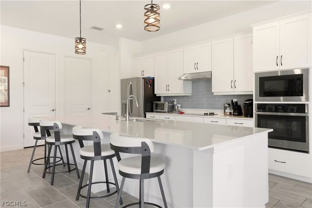 13991 Binghampton DR N, Fort Myers, FL 33905