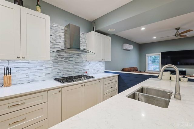 11 Laurel Avenue, Milford, OH 45150