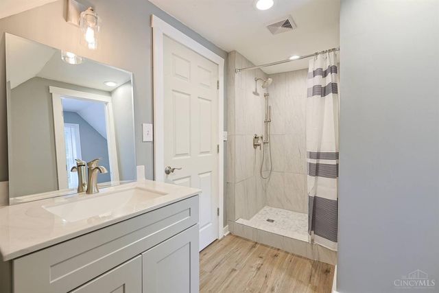 11 Laurel Avenue, Milford, OH 45150