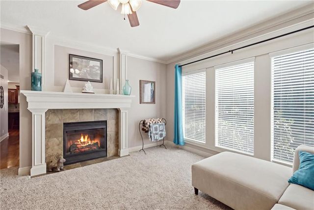 15447 W 164th Terrace, Olathe, KS 66062