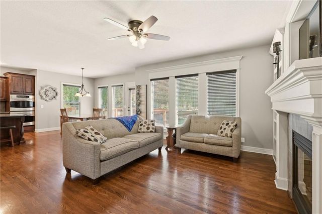 15447 W 164th Terrace, Olathe, KS 66062