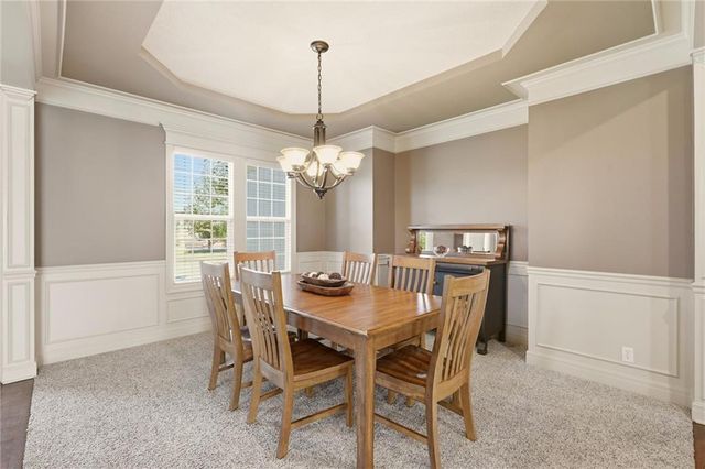 15447 W 164th Terrace, Olathe, KS 66062