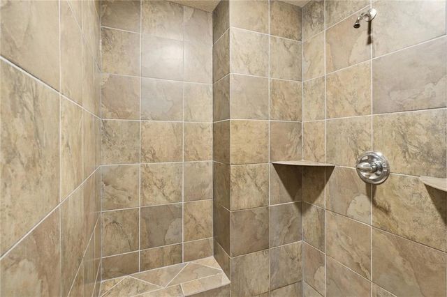 15447 W 164th Terrace, Olathe, KS 66062