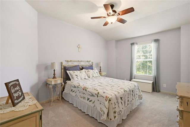 15447 W 164th Terrace, Olathe, KS 66062