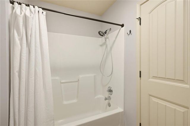 15447 W 164th Terrace, Olathe, KS 66062
