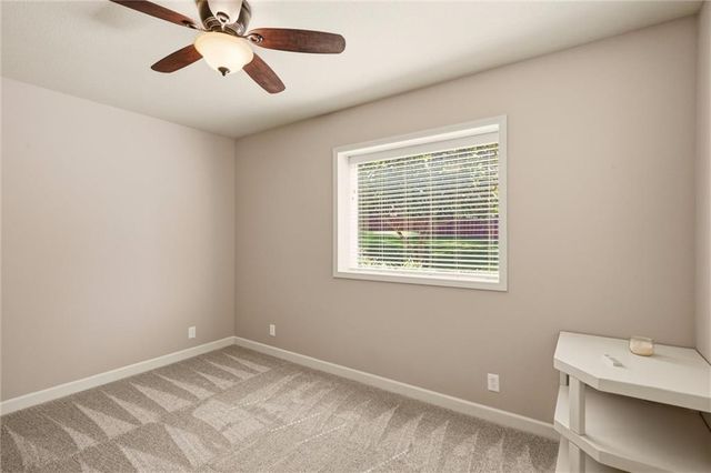 15447 W 164th Terrace, Olathe, KS 66062