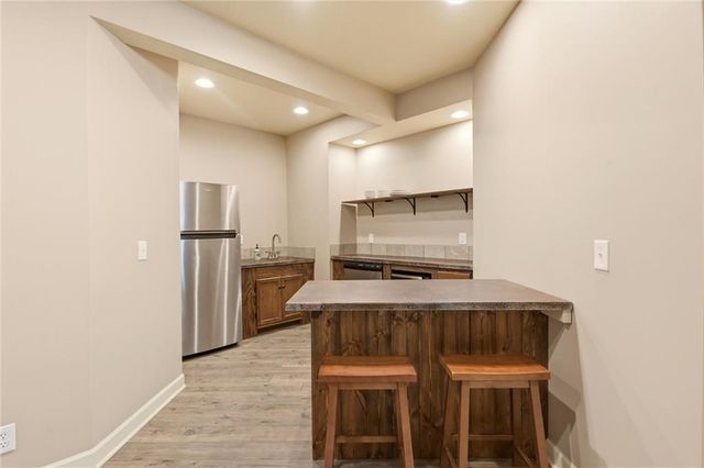 15447 W 164th Terrace, Olathe, KS 66062