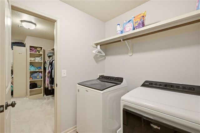 15447 W 164th Terrace, Olathe, KS 66062