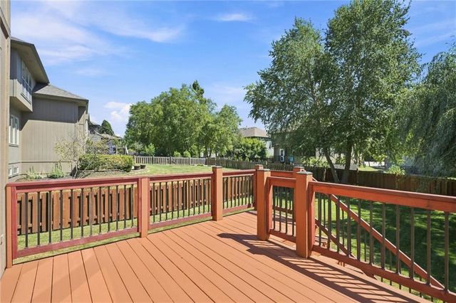 15447 W 164th Terrace, Olathe, KS 66062