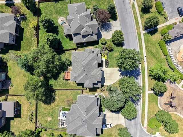 15447 W 164th Terrace, Olathe, KS 66062