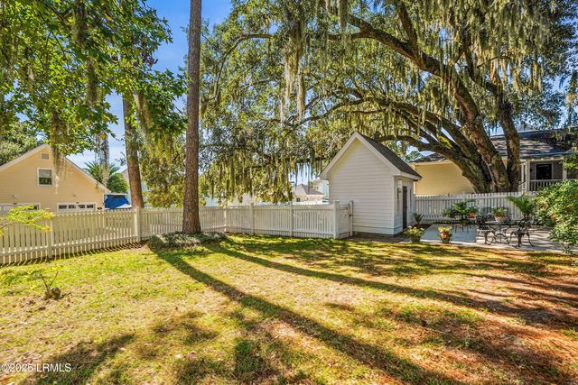 33 Brisbane Drive, Beaufort, SC 29902