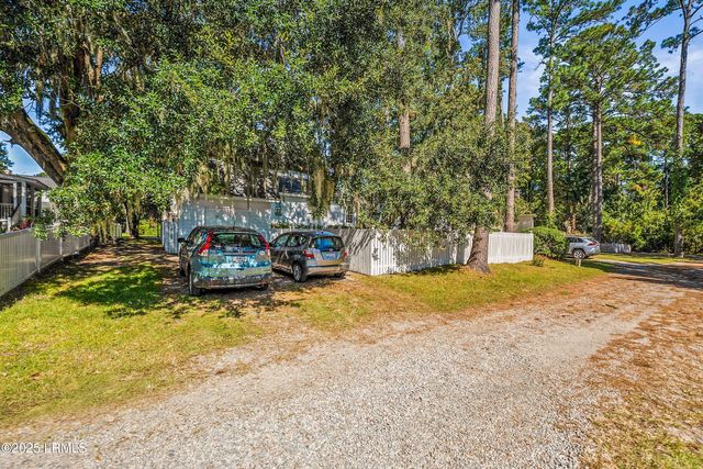 33 Brisbane Drive, Beaufort, SC 29902