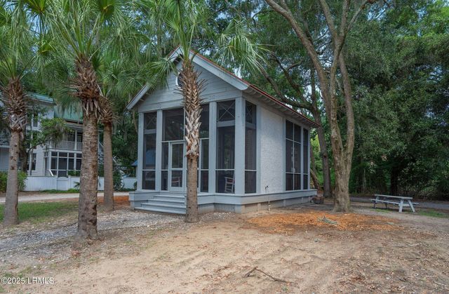 33 Brisbane Drive, Beaufort, SC 29902