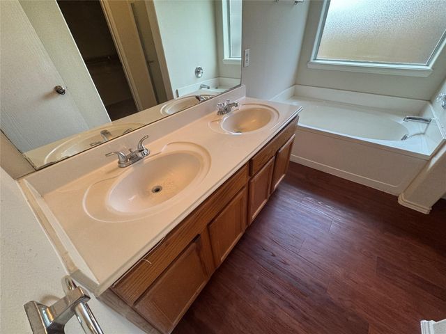 16942 Reston Glen Lane, Houston, TX 77073