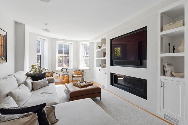 12 Gloucester Street 4, Boston, MA 02115