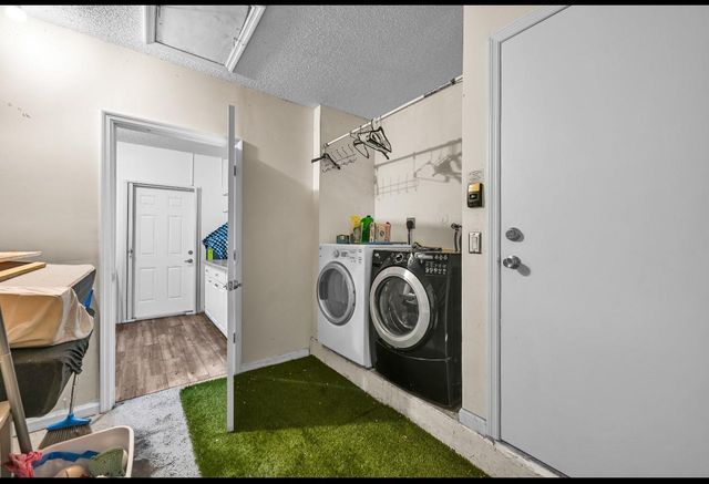 13761 N Garden Cove Circle, Davie, FL 33325