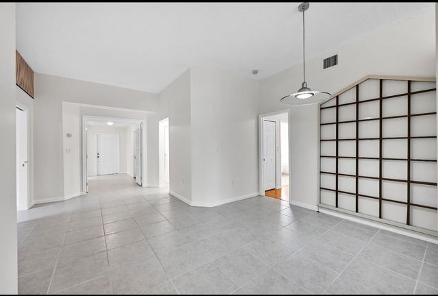 13761 N Garden Cove Circle, Davie, FL 33325