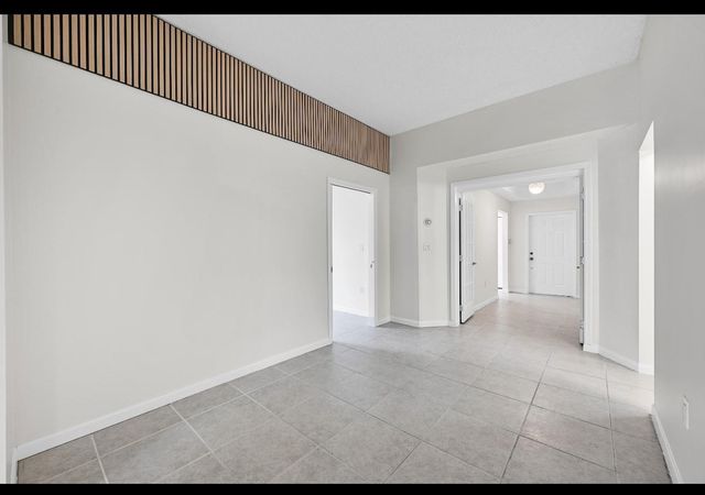 13761 N Garden Cove Circle, Davie, FL 33325