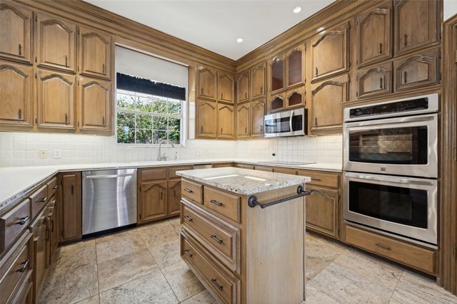 105 Meadow View, Argyle, TX 76226