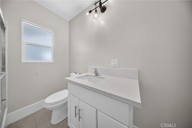 1493 W 47th, Los Angeles, CA 90062