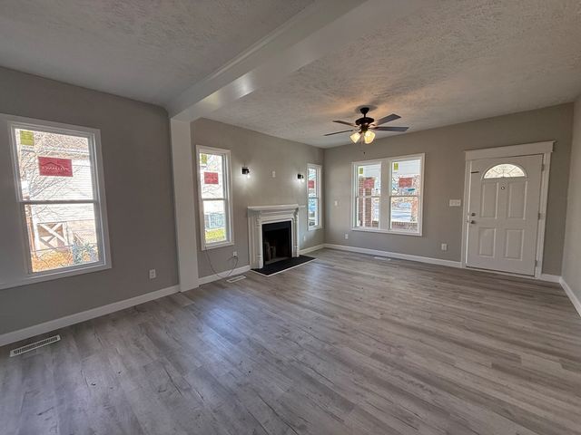 1523 Canton St, Hopkinsville, KY 42240