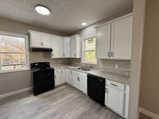 1523 Canton St, Hopkinsville, KY 42240