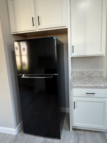 1523 Canton St, Hopkinsville, KY 42240