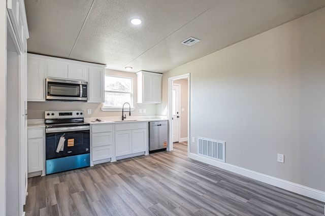 112 Private Road 1307, Bridgeport, TX 76426