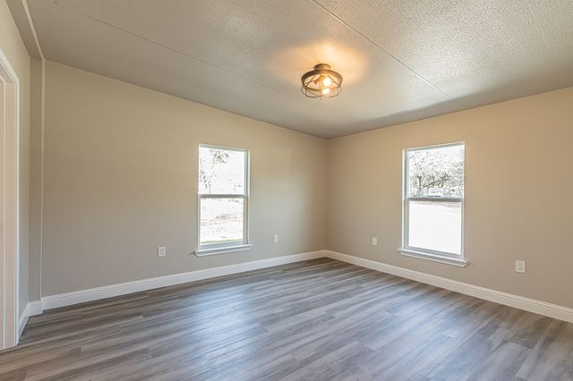 112 Private Road 1307, Bridgeport, TX 76426