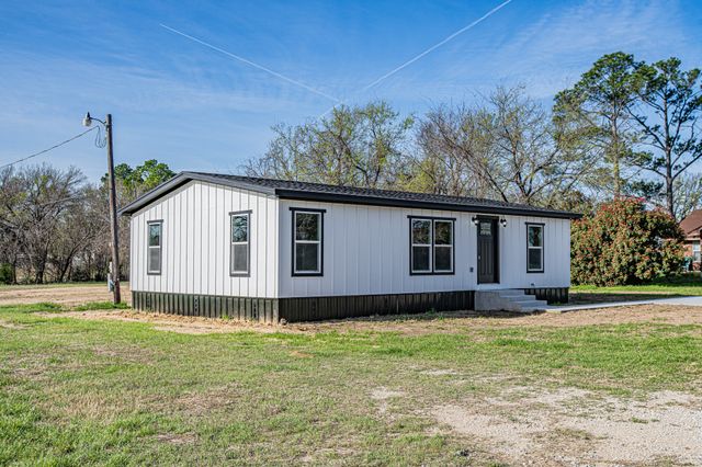 112 Private Road 1307, Bridgeport, TX 76426