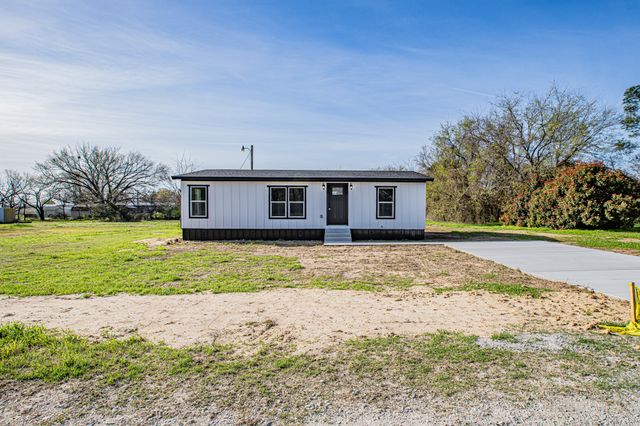112 Private Road 1307, Bridgeport, TX 76426