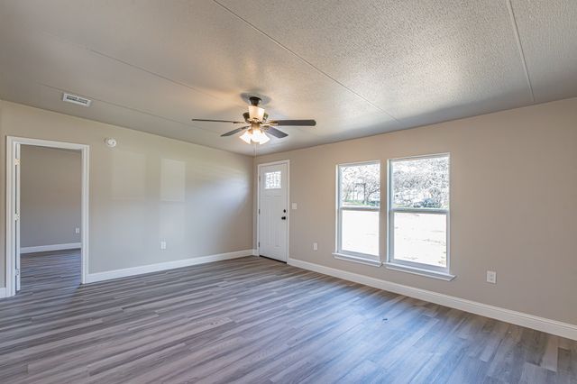 112 Private Road 1307, Bridgeport, TX 76426