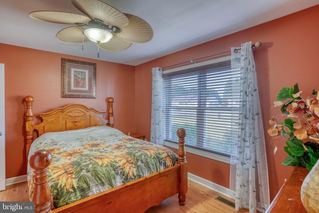 22 CIRCLE DR W, Milton, DE 19968