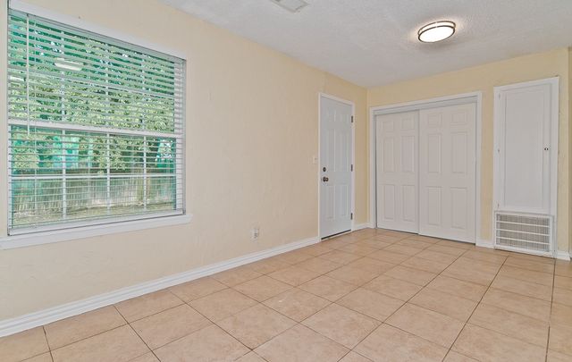 504 Circleview Drive, Mansfield, TX 76063
