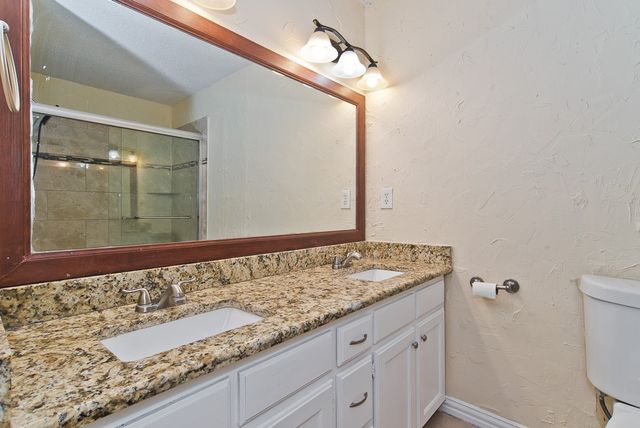 504 Circleview Drive, Mansfield, TX 76063