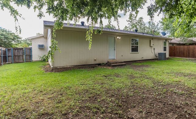 504 Circleview Drive, Mansfield, TX 76063