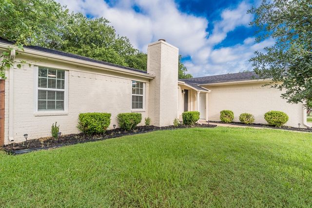 504 Circleview Drive, Mansfield, TX 76063
