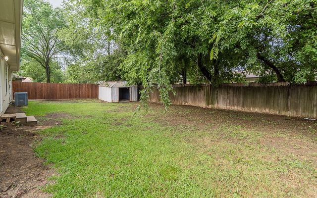 504 Circleview Drive, Mansfield, TX 76063